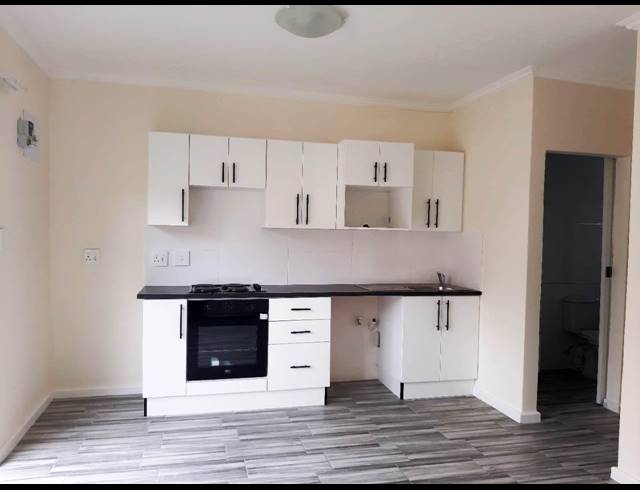 1 BEDROOM TOWNHOUSE RENTED IN SALISBURY PARK